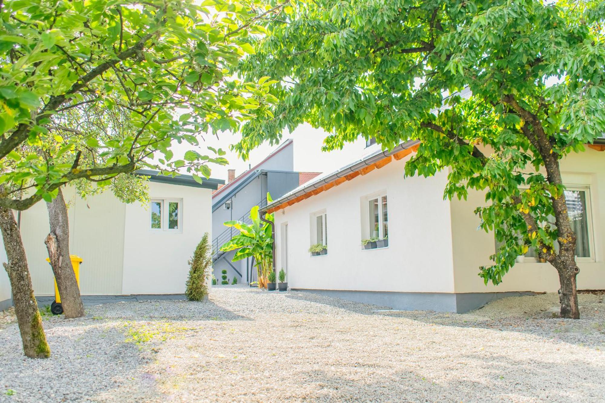 Goodlife Holiday House - Family & Friends Pozega Luaran gambar