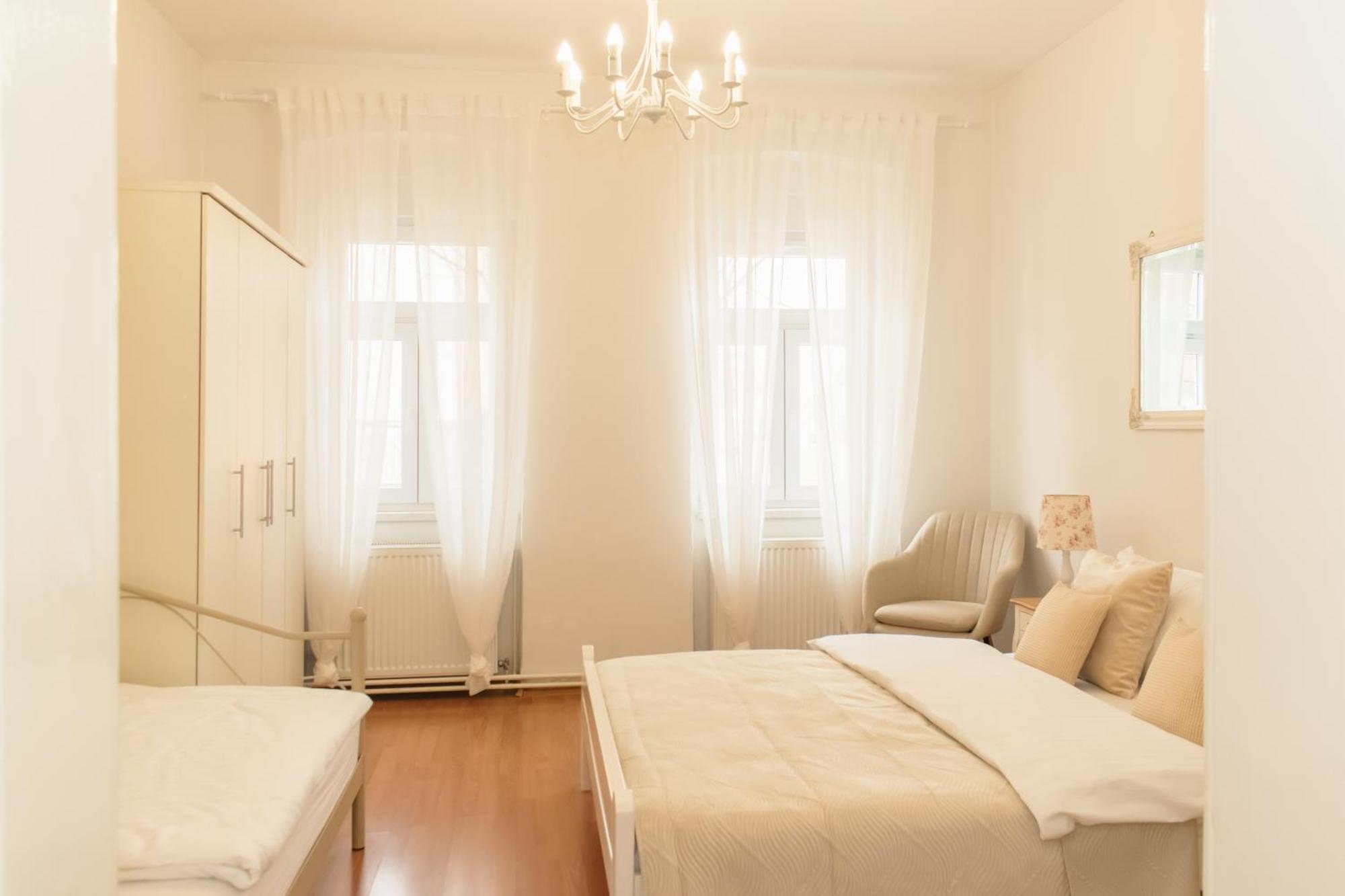 Goodlife Holiday House - Family & Friends Pozega Luaran gambar